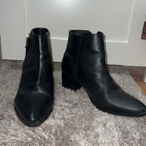 Women’s black  top shop boots